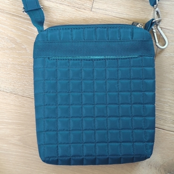 **SOLD**NWOT Lug Quilted Crossbody Bag - Picture 4 of 10